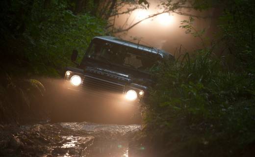 LAND ROVER DEFENDER