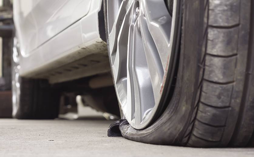 Pneu crevé : Que faire en cas de crevaison d'un pneu